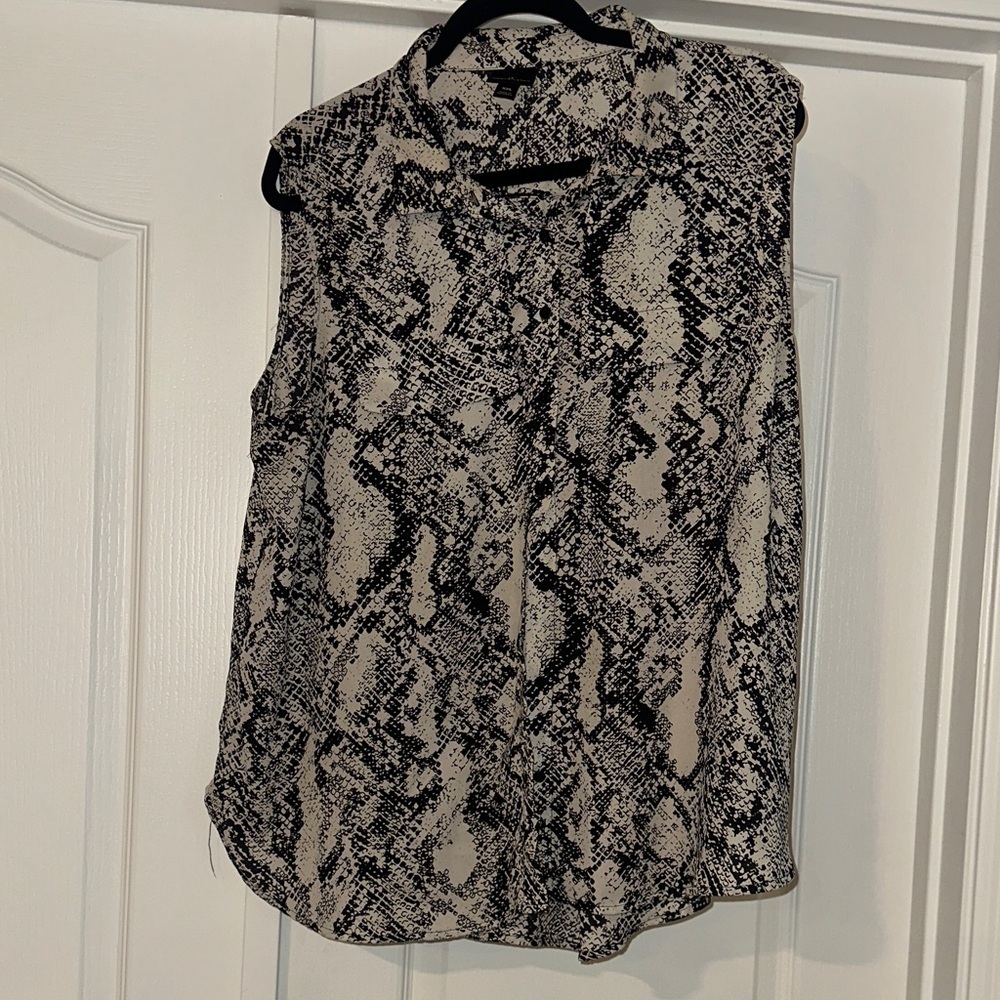 Worthington Black & Cream Printed button up Blouse  size XXL